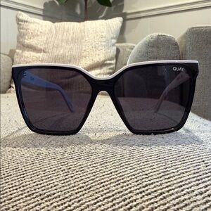 quay australia level up black & white square brow bar statement sunglasses